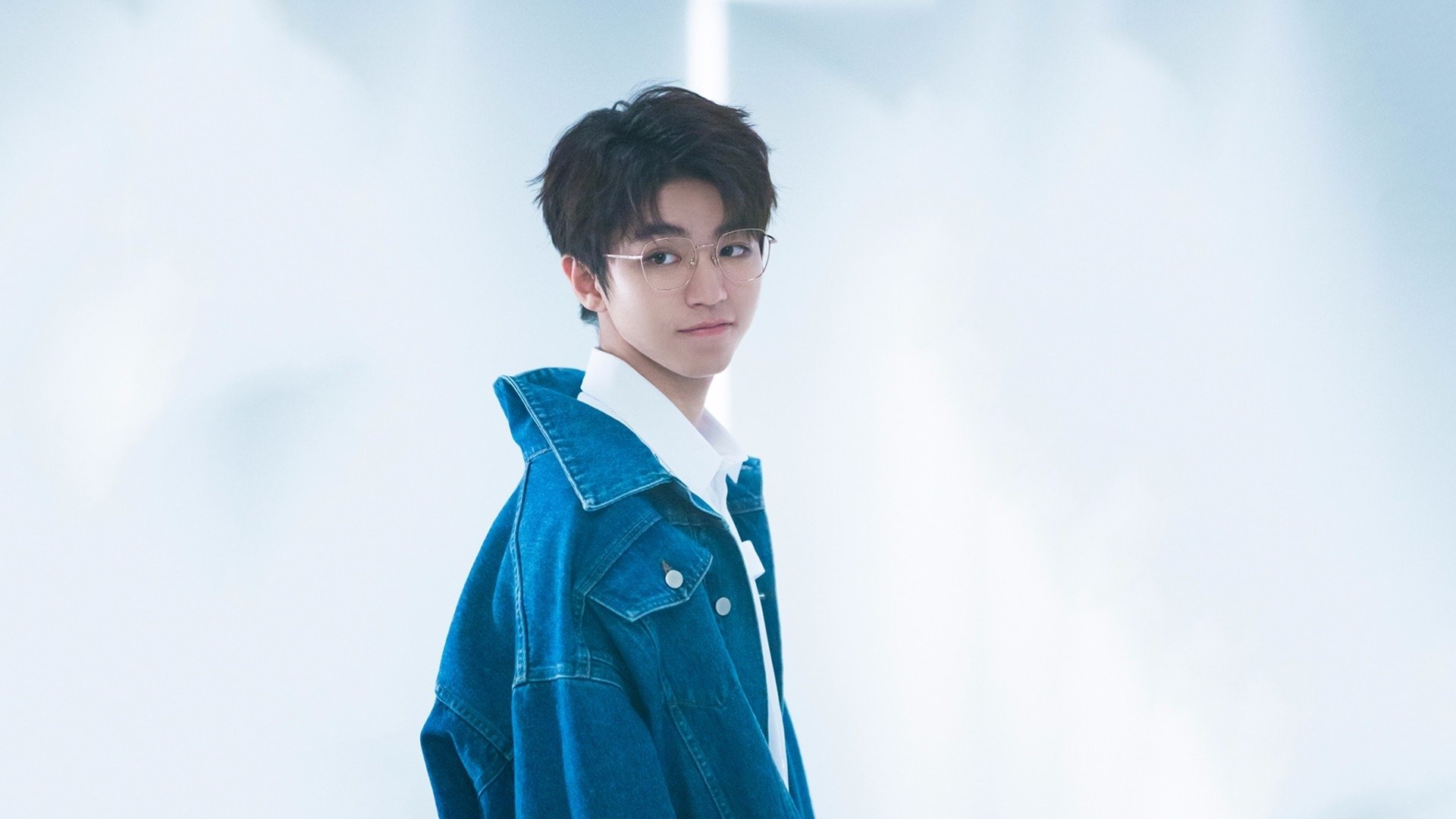 开云官网入口-中国队冲线瞬间点燃全场气氛,中国队继续冲