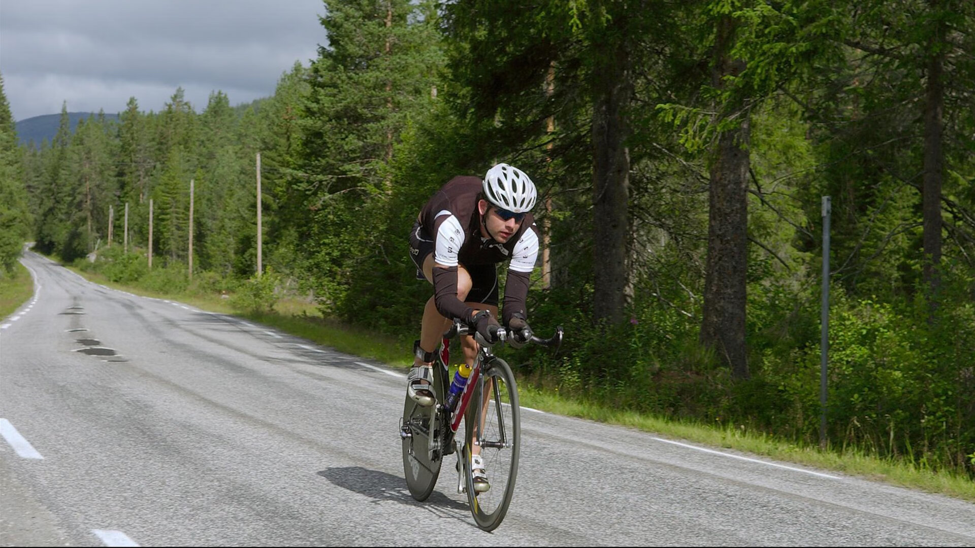 火箭新人接受中文采访展现亲和力，火箭考察新秀